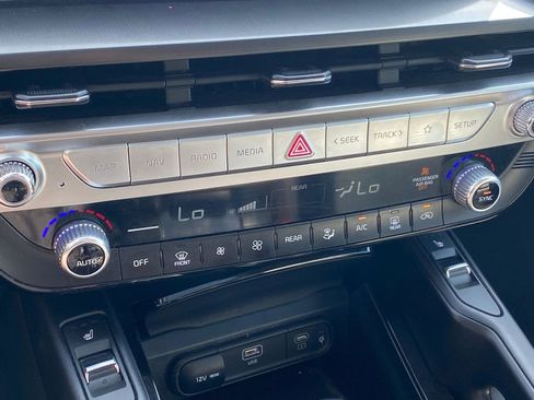 Certified 2025 Kia Telluride S AWD/4WD image 17