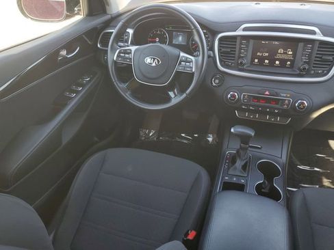 Used 2020 Kia Sorento S image 15