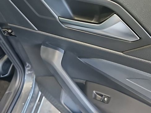 New 2026 Volkswagen Jetta SE FWD image 16