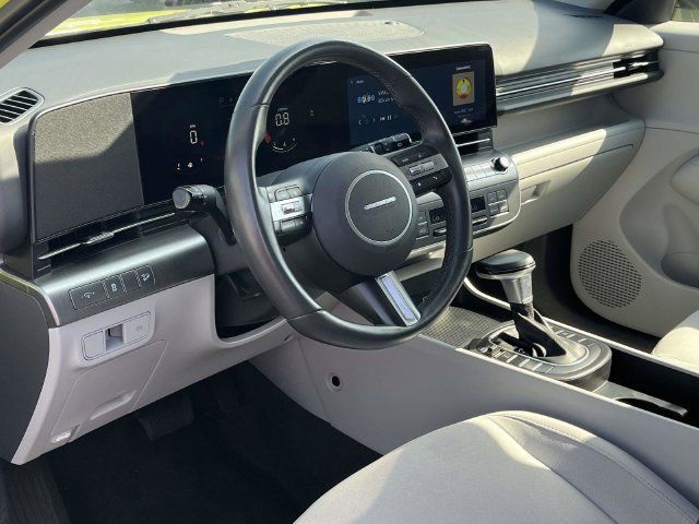 Used 2025 Hyundai Kona SEL AWD/4WD image 12
