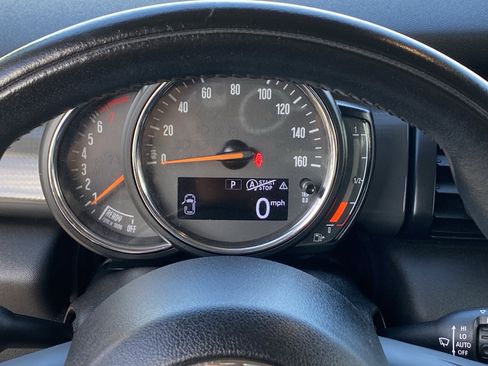 Used 2019 MINI Cooper 2-Door Hardtop image 28