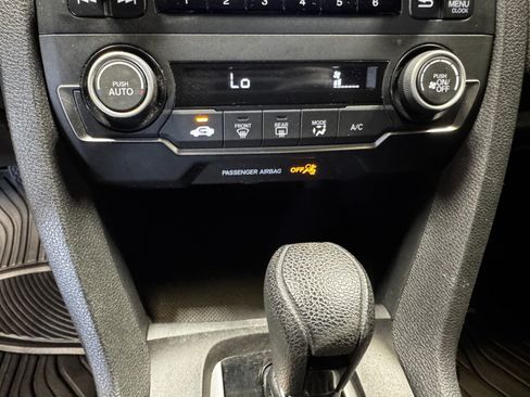 Used 2019 Honda Civic LX image 23