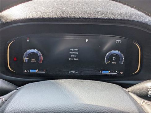 Used 2023 Jeep Wagoneer Series III w/ Preferred Equipment Group image 11