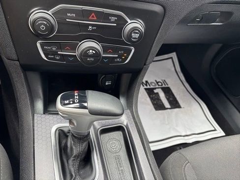 Used 2017 Dodge Charger SXT w/ Navigation & Travel Group RWD image 19