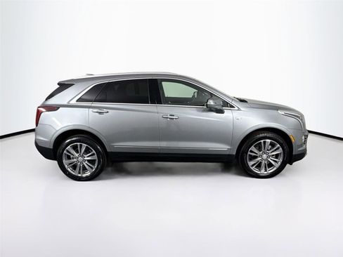 Used 2025 Cadillac XT5 Premium Luxury image 5