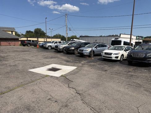 Used 2017 Subaru Forester 2.5i AWD/4WD image 18