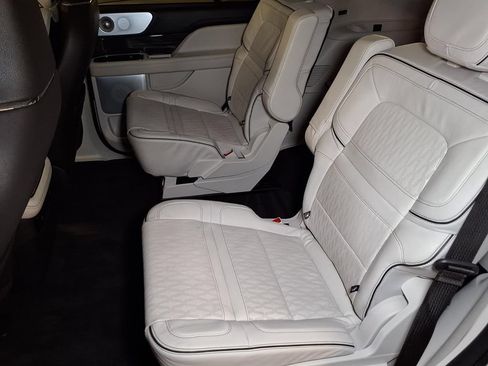Used 2024 Lincoln Navigator Black Label AWD/4WD image 18