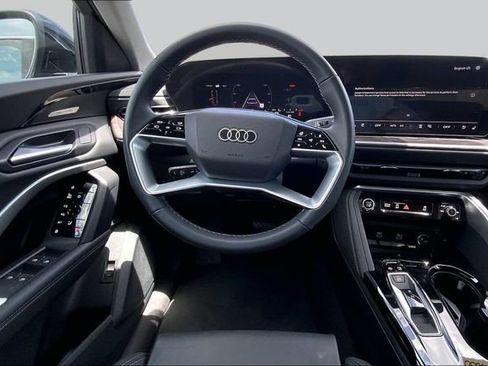Used 2025 Audi Q5 Premium w/ Premium Plus AWD/4WD image 5