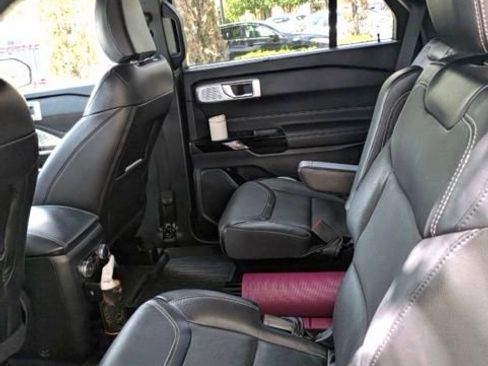 Used 2022 Ford Explorer ST w/ Equipment Group 401A RWD image 5