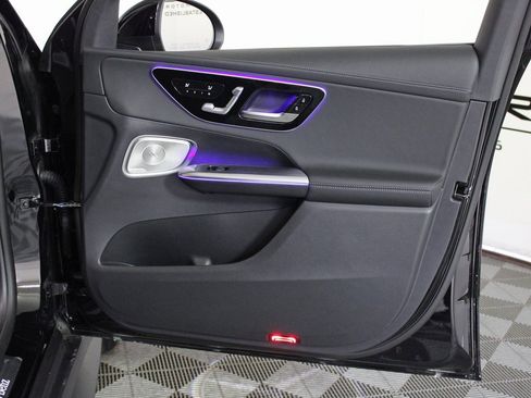 Used 2026 Mercedes-Benz GLC 350e 4MATIC image 30