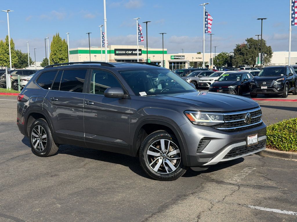 Used 2023 Volkswagen Atlas SE AWD/4WD image 3