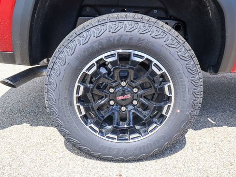 New 2026 GMC Canyon AT4 w/ Technology Plus Package AWD/4WD image 35