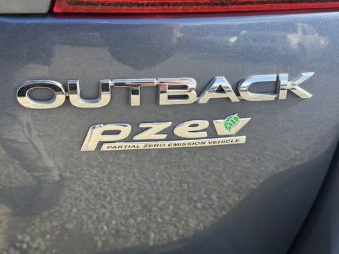 Used 2015 Subaru Outback 2.5i Limited image 19