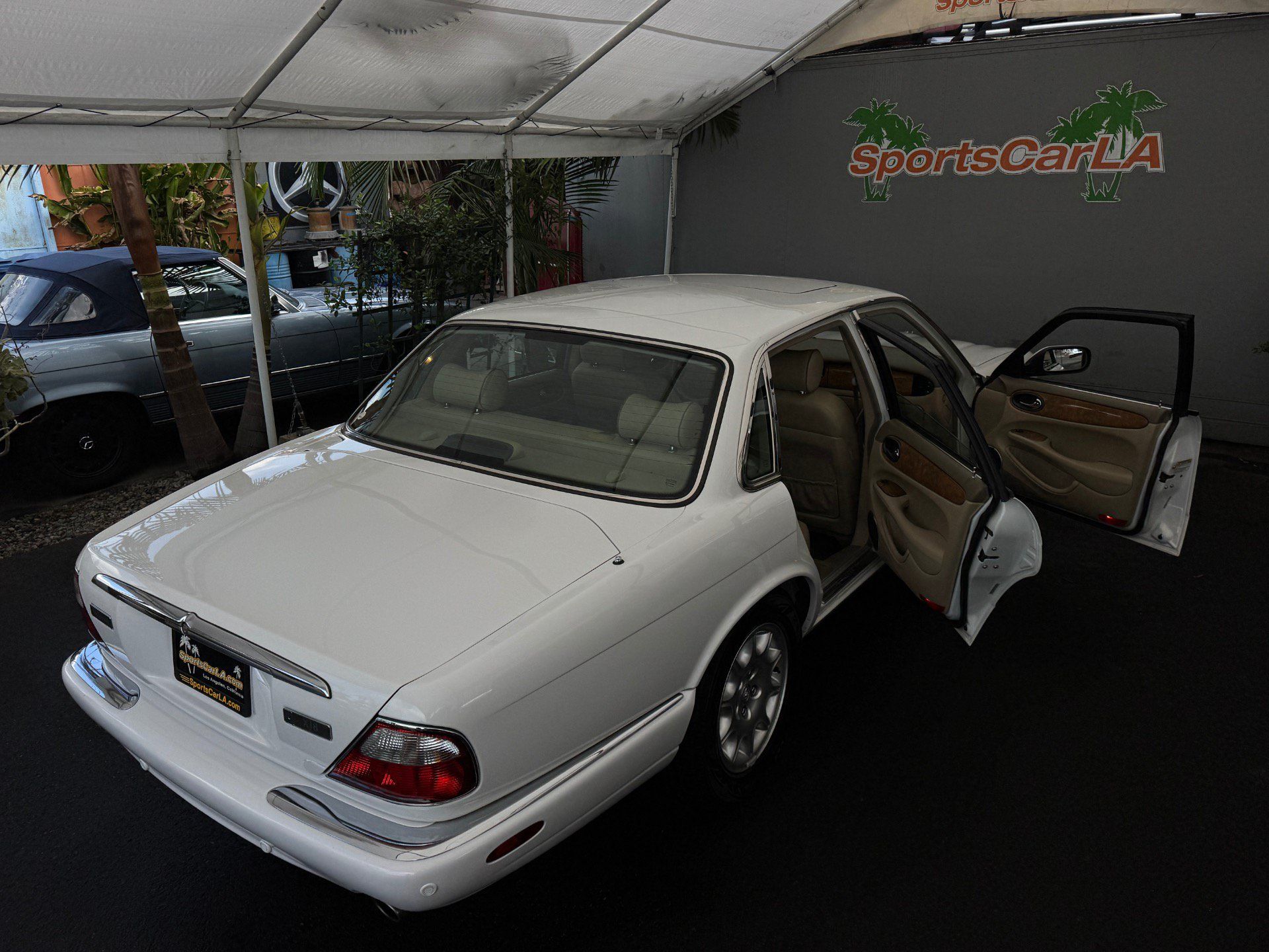 Used 2001 Jaguar XJ8 RWD image 8