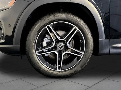 New 2026 Mercedes-Benz GLB 250 4MATIC image 17