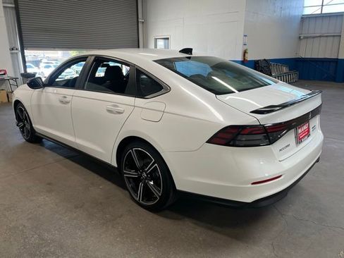 Used 2025 Honda Accord Sport image 5