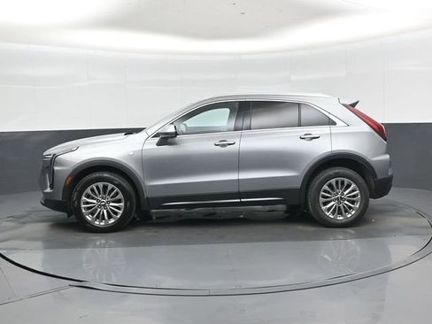 Used 2024 Cadillac XT4 Premium Luxury image 7