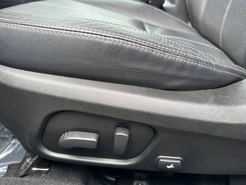 Used 2018 Subaru Forester 2.5i Touring w/ Popular Package #2 image 14