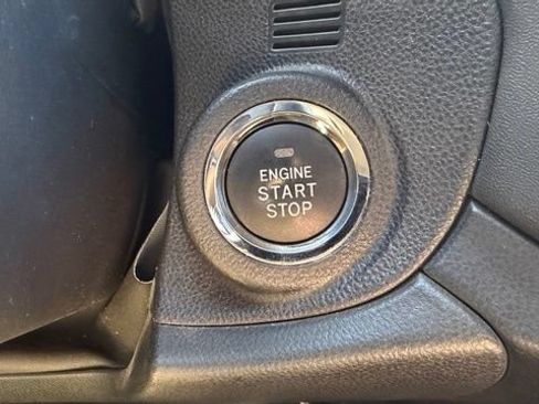 Used 2022 Subaru Outback Limited AWD/4WD image 34