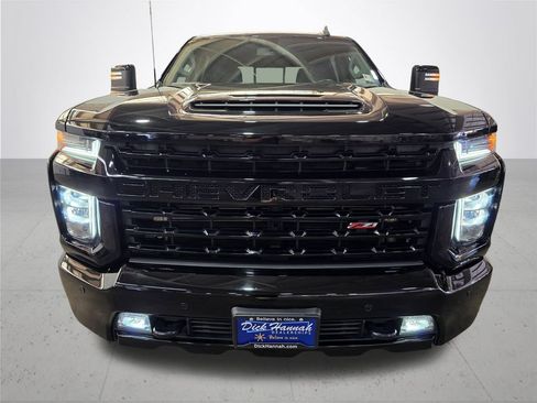 Used 2022 Chevrolet Silverado 2500 LT w/ Midnight Edition AWD/4WD image 4