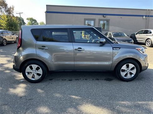 Used 2016 Kia Soul image 4