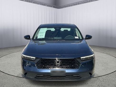 Used 2023 Honda Accord EX image 4