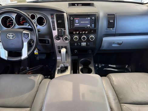 Used 2014 Toyota Sequoia Limited AWD/4WD image 17