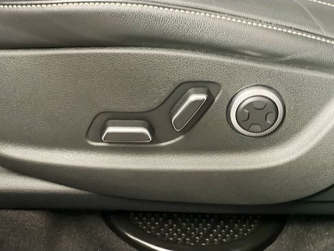 Used 2024 Genesis GV80 2.5T AWD/4WD image 15