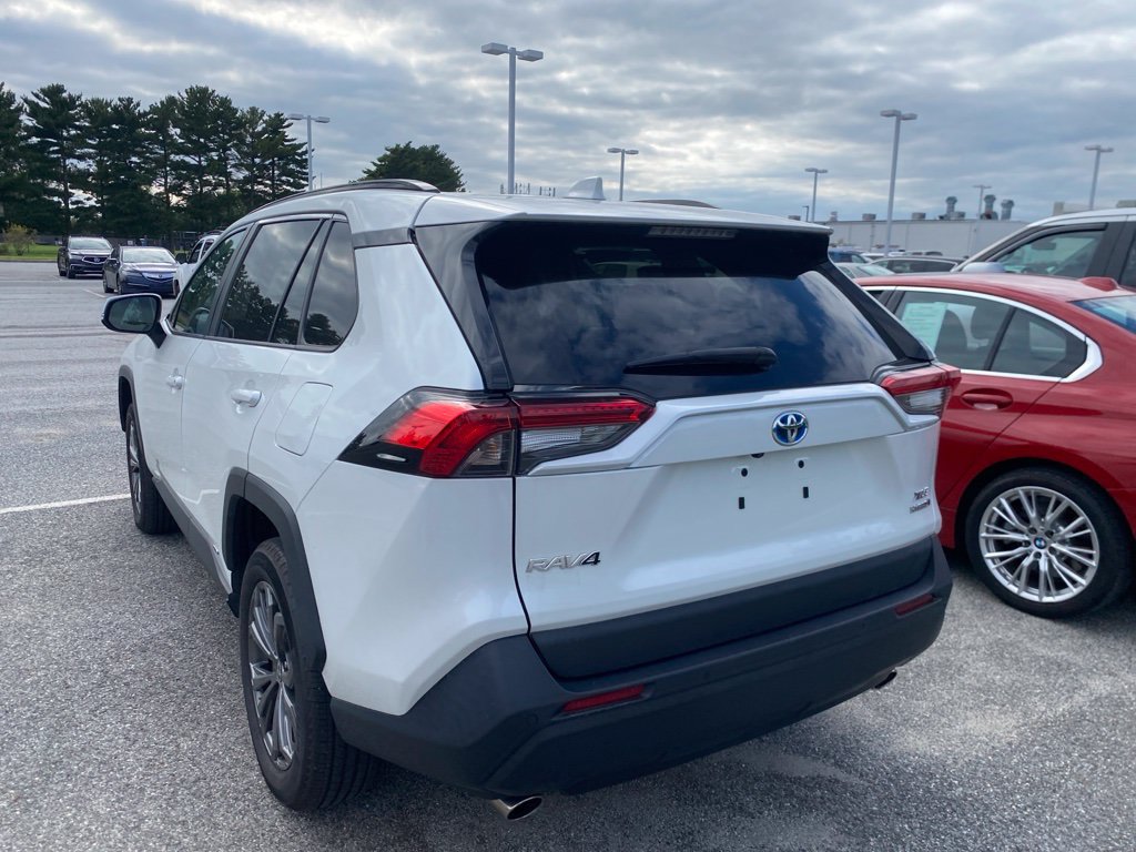 Used 2024 Toyota RAV4 XLE Premium w/ Weather Package AWD/4WD image 5