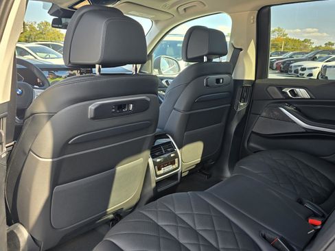New 2026 BMW X7 xDrive40i w/ Premium Package image 13