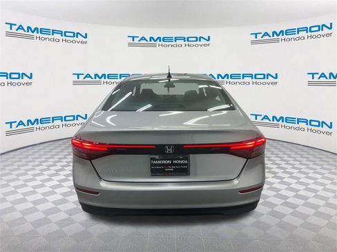 New 2025 Honda Accord SE image 4