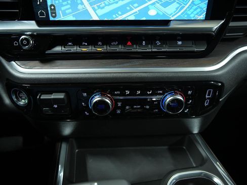 New 2026 GMC Sierra 1500 SLT w/ SLT Premium Plus Package image 33