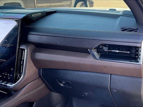 Used 2026 GMC Yukon XL Denali Ultimate w/ LPO, Illumination Package AWD/4WD image 13