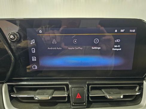 Used 2025 Chevrolet TrailBlazer LT AWD/4WD image 19