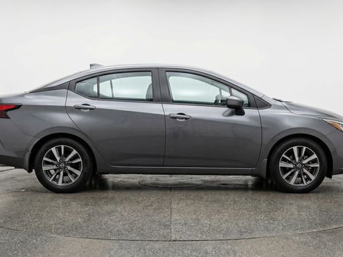 Used 2025 Nissan Versa SV image 11
