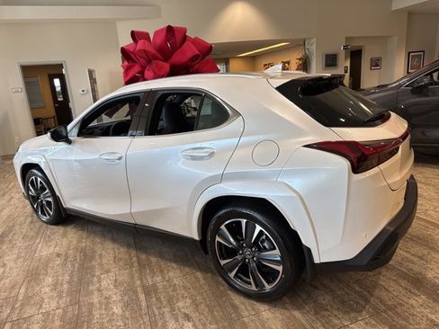 New 2025 Lexus UX 300h AWD image 5