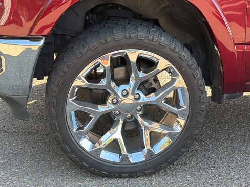 Used 2020 RAM 1500 Laramie AWD/4WD image 9
