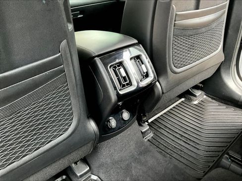 Used 2023 Kia Sorento SX AWD/4WD image 10