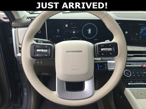 Used 2024 Hyundai Santa Fe Calligraphy image 17