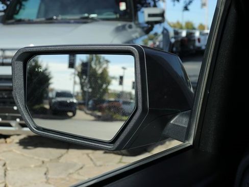 Used 2023 Chevrolet Colorado LT w/ LT Convenience Package II image 12