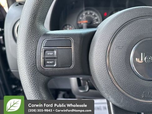 Used 2016 Jeep Patriot Sport image 14