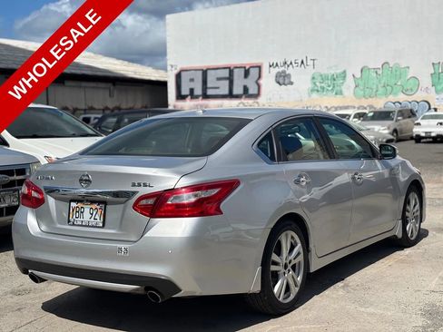 Used 2016 Nissan Altima 3.5 SL w/ 3.5 Technology Package FWD image 5
