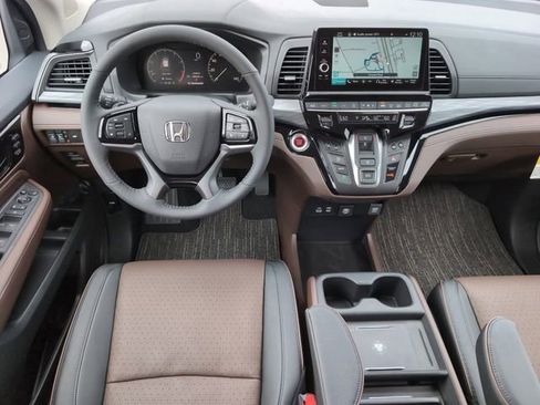 New 2026 Honda Odyssey Elite image 16