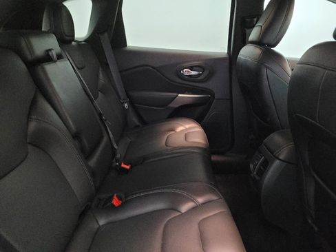 Used 2021 Jeep Cherokee Limited image 19