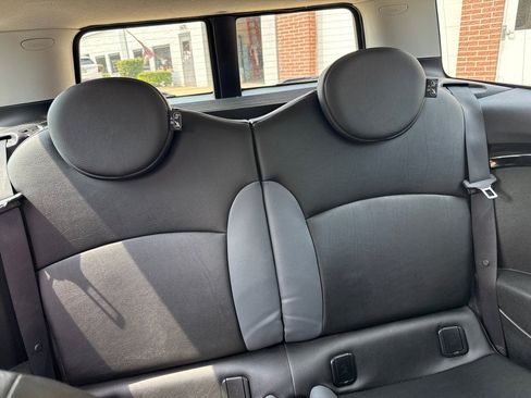 Used 2009 MINI Cooper Clubman Hardtop FWD image 16