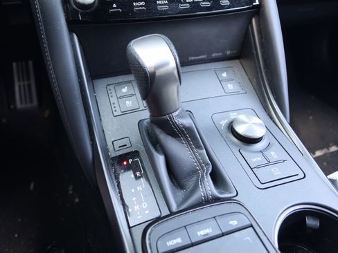 Used 2025 Lexus IS 350 F Sport RWD image 29