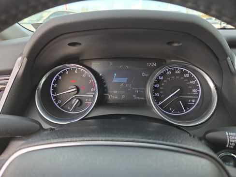 Certified 2020 Toyota Camry XLE image 20