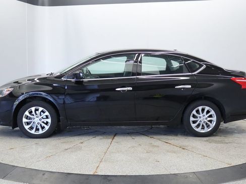 Used 2019 Nissan Sentra SV FWD image 2