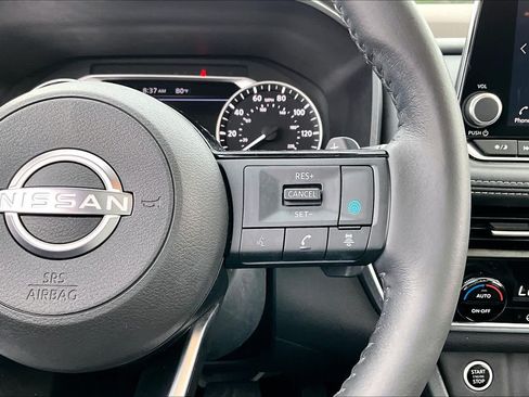 Certified 2022 Nissan Rogue SV w/ SV Premium Package FWD image 25