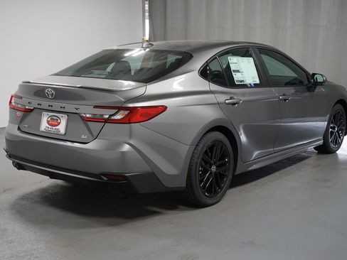 New 2026 Toyota Camry SE FWD image 8